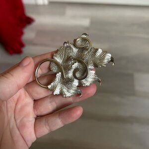4/$100 JUDY LEE Silver Leaf motif Brooch 🤩